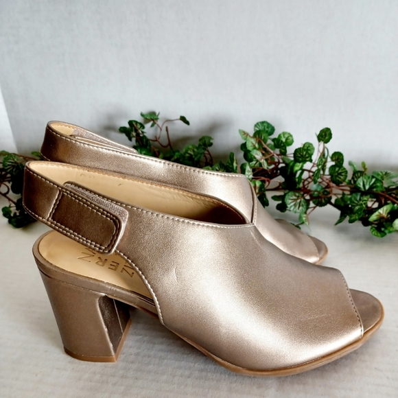 Preston sandal from Naturalizer - Picture 16 of 16